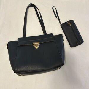 Black Med. Leather Shoulder bag, with matching wallet